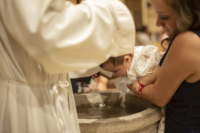 Requisitos para bautizar a un niño en México